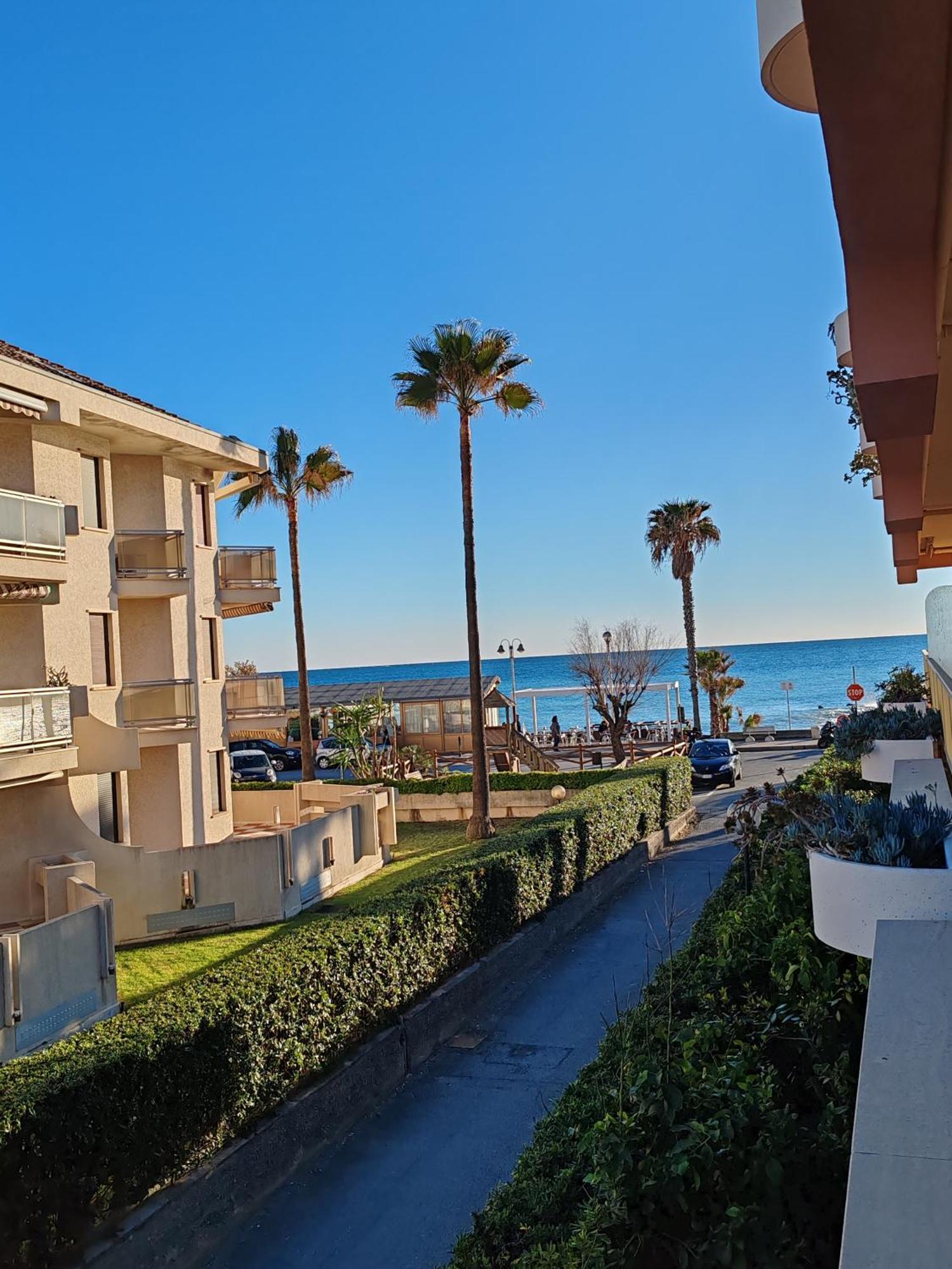 Relax Al Mare Διαμέρισμα Vallecrosia Εξωτερικό φωτογραφία
