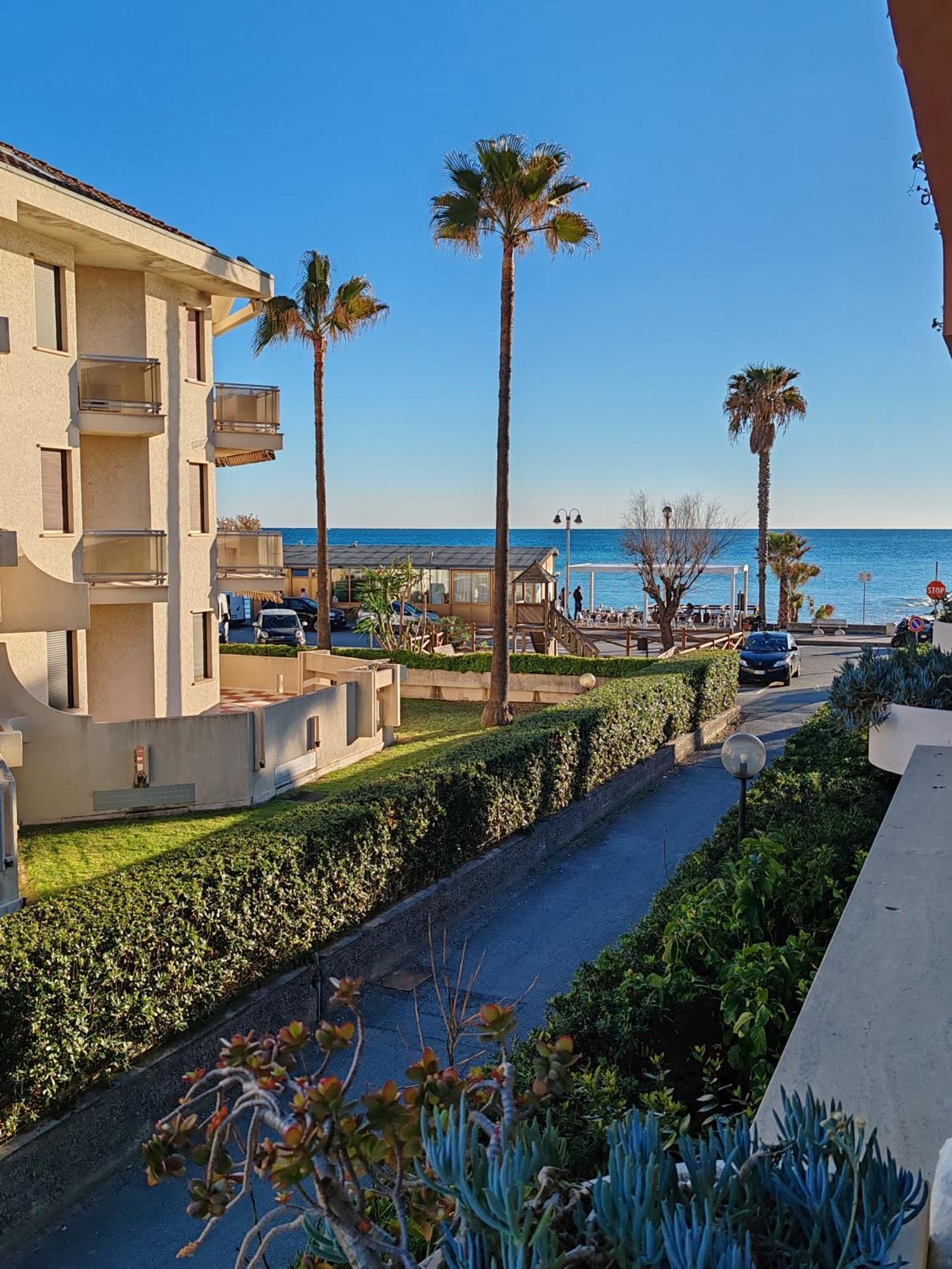 Relax Al Mare Διαμέρισμα Vallecrosia Εξωτερικό φωτογραφία